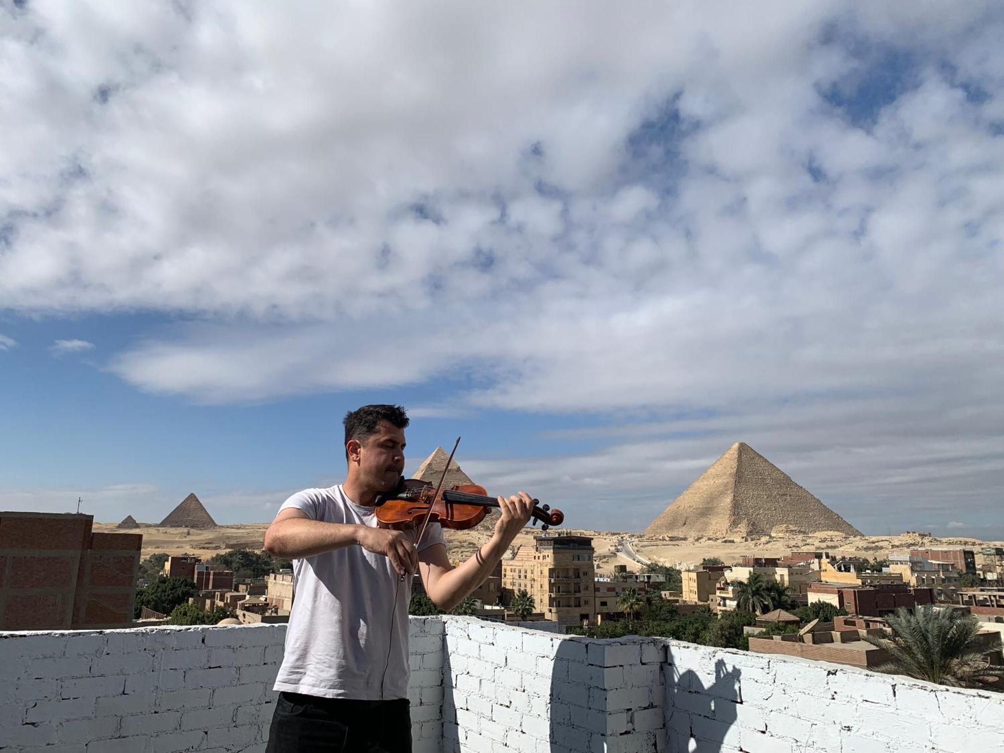 Loay Pyramids View * Cairo
