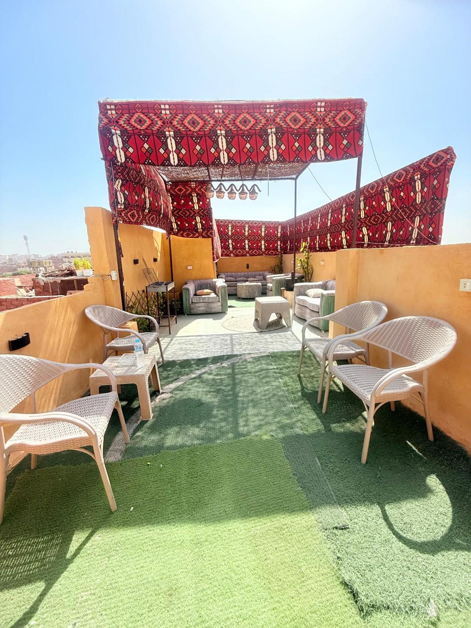 Loay Pyramids View Homestay